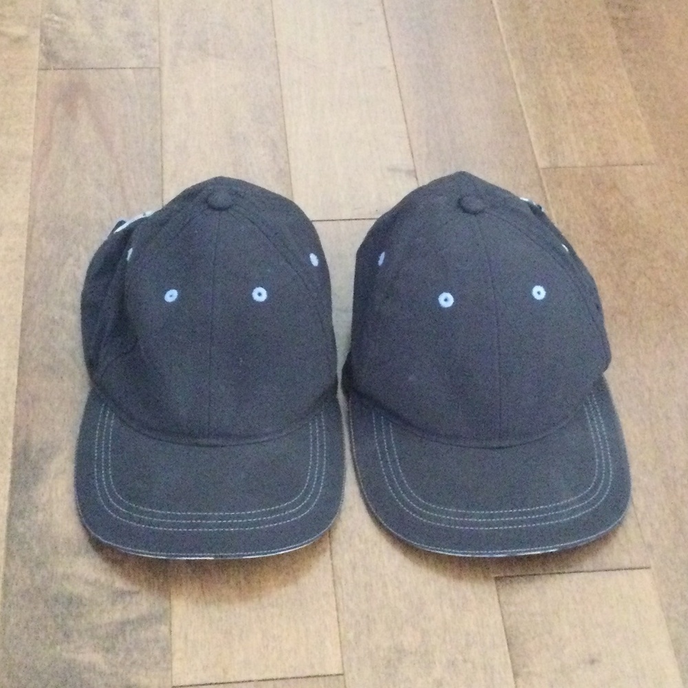 2pc girls Ivivva hats